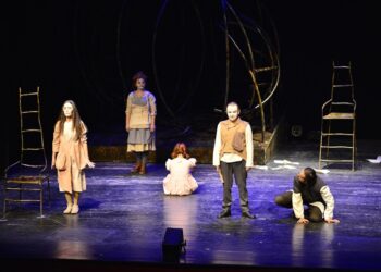 Tiyatro Kafa’dan yabancılaşmayı anlatan bir oyun; “Dönüşüm”