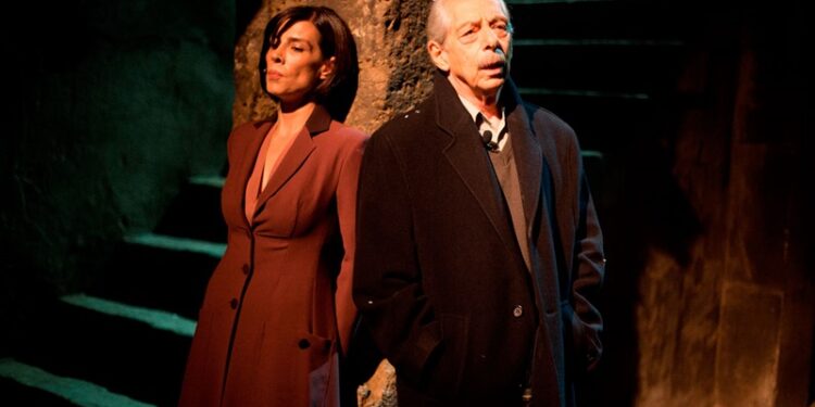 ENKA Sanat, Tiyatromuzun Ulu Çınarı Genco Erkal’ın 85. Yaşını  Müzikli Gösteri “Yaşamaya Dair” ile kutluyor!