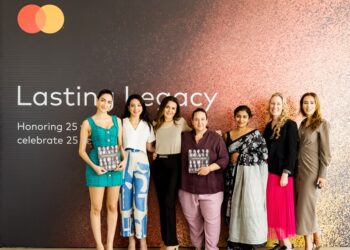 Paha Biçilemez Platformu’ndan 25. yılında   “25 İlham Verici Kadın” kitabı