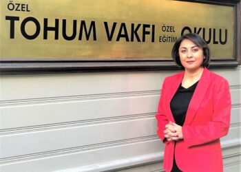 Tohum Otizm Vakfı   “Otizme Kırmızı Işık Yakıyor!”