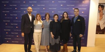 Tommy Hilfiger, 2023 İlkbahar Koleksiyonu’nu tanıttı