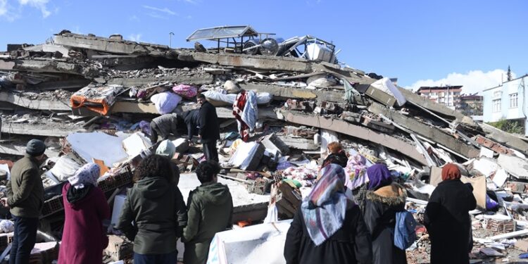 Toparlanma yol haritası çizen UNDP, depremin vurduğu Türkiye için dayanışma çağrısı yaptı