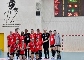 Mavi Kelebekler’in bileği bükülmüyor