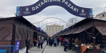 Bu pazarın tüm geliri depremzedeler