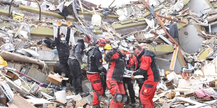 UNESCO, Kadıköy Belediyesi’nin deprem bölgelerindeki çalışmalarını dünyaya örnek gösterdi