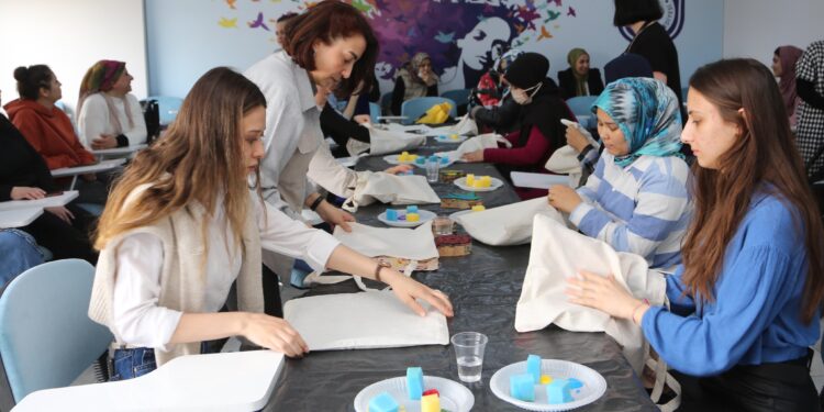 Eskişehir’de tarım işçisi kadınlara yönelik eğitim