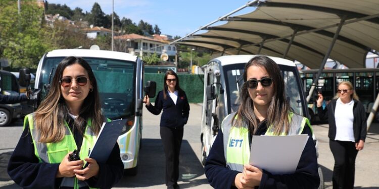 Adalar’da ulaşımı kadınlar yönetiyor