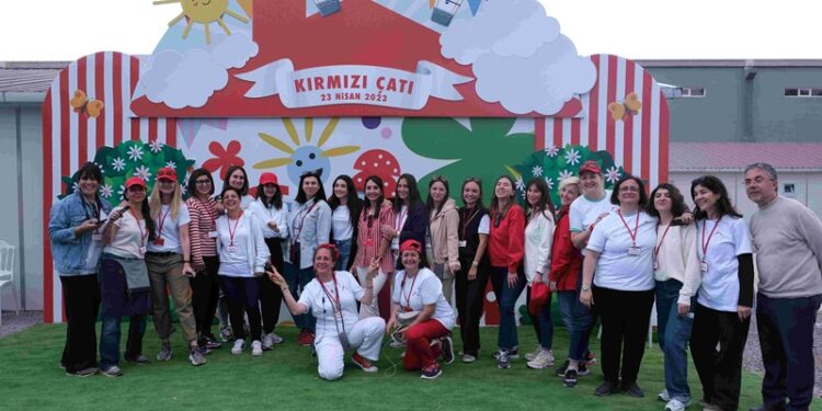 Kırmızı Çatı Çocuk Destek Merkezi, “Oyun İyileştirir”