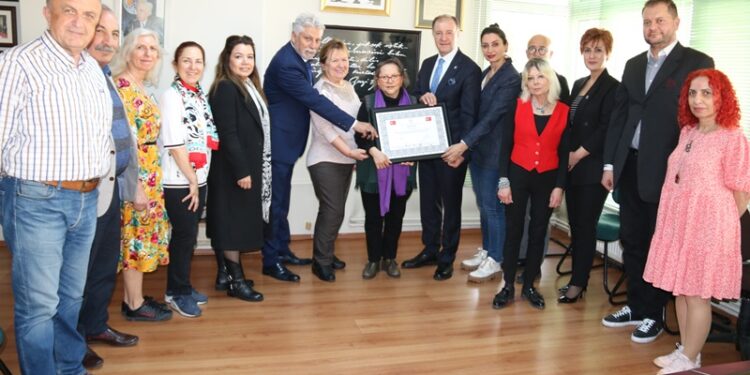 Dil Derneği Başkanı Sevgi Özel:  “Dil ve üslup sorunu ekonomiden de büyük bir sorun”