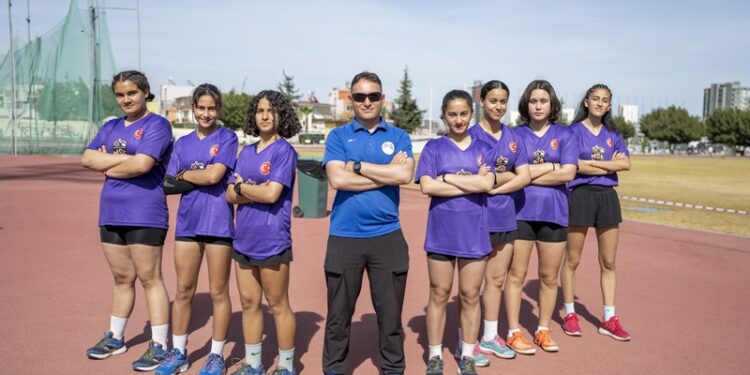 “Kır Çiçekleri” Başarıya doymuyor