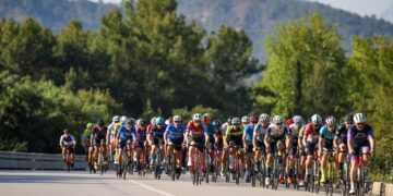 Pedallar Kemer’de iyilik için döndü