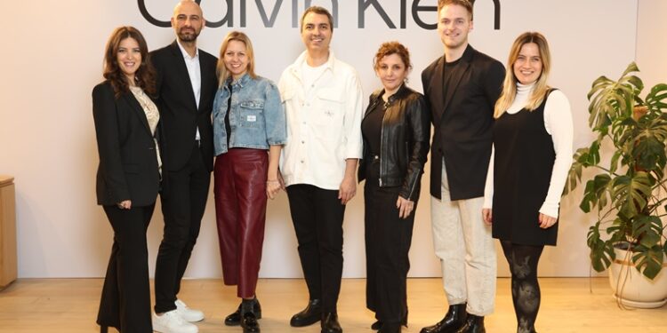 Calvin Klein, Türkiye’deki ilk showroomunu İlkbahar 2023 koleksiyonunu tanıttı