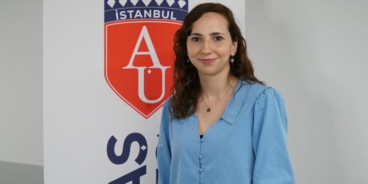 Duygu Taşfiliz: “Hükümetler, halkın mutluluğundan sorumlu”