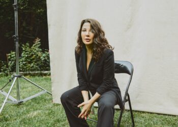 Eylem Tok, yeni kitabıyla; hayatı farklı bir pencereden ele alacak