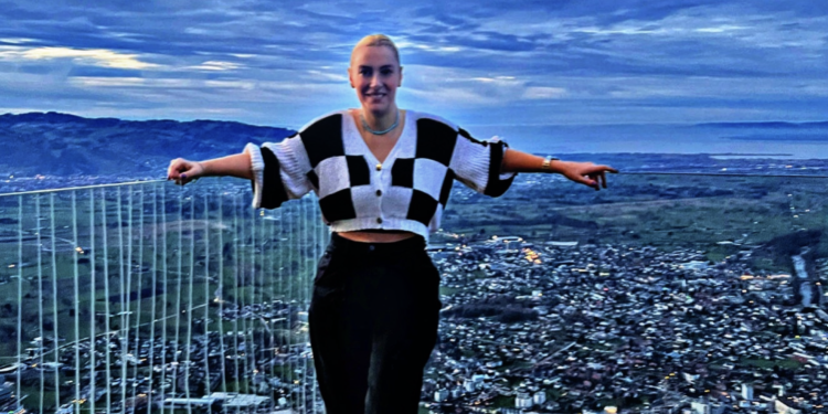 Hande Ertekin: Mutluluğu anlatıyorum size…