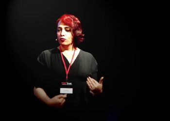 Zeynep Esmeray Özadikti : “Biz hortum Süleyman’la uğraştık, şimdi gençler başka Süleyman’la uğraşıyor”