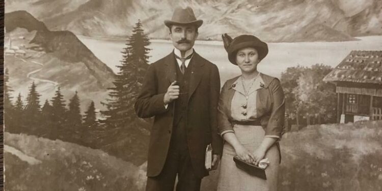 Zinnur Fenmen Güvenç ile Lamia Refik Fenmen ve Ailesi /Röportaj Rengigül Yaltırık Ural