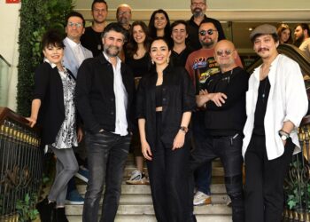 Öykü Gürman, mutsuz kadınların sesi olacak