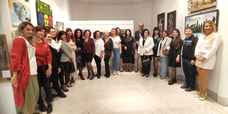 Masalsı ve büyülü bir sergi “Mitoloji” açıldı