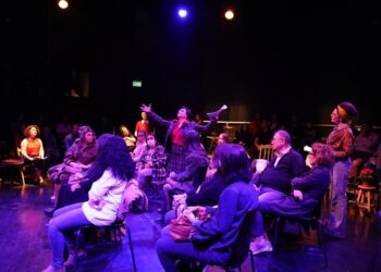 İstanbul şiirle buluşuyor, Gülten Akın ve şiirleri