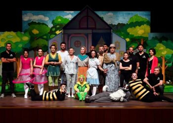 “Kırmızı Başlıklı Kız” oyunu prömiyer yaptı