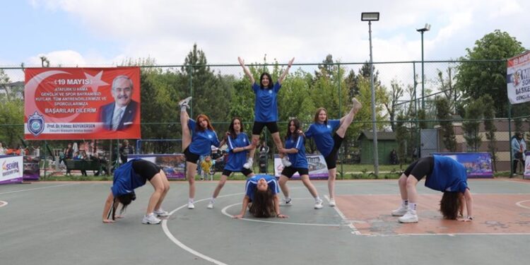 Eskişehir’de Sokak basketbolu gençlik şenliğinde muhteşem final