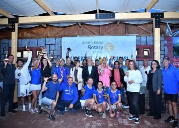 Raketler konteyner için vurdu