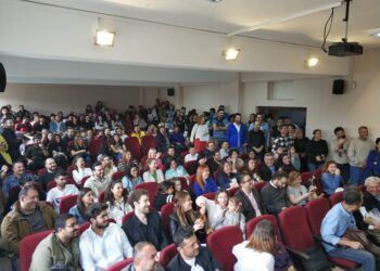 Depremde bir araya gelen mezun öğrenciler dernek kurdu