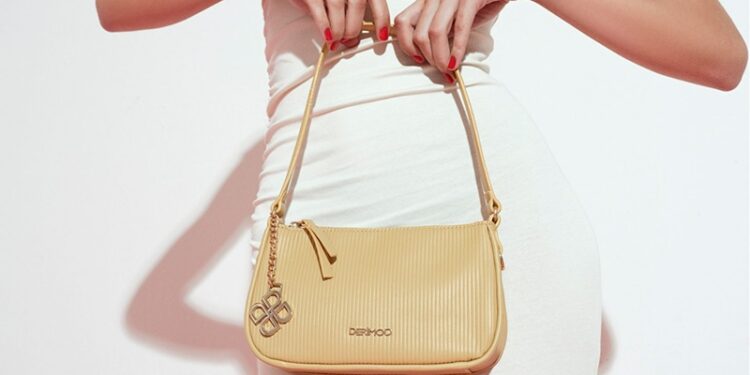 Yazın Rahatlığını Erkek Çocuk Şort ve Tişört Kombinleriyle Yakalayın