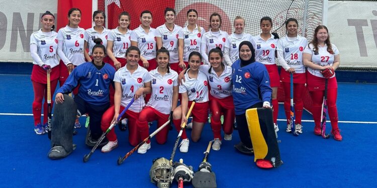 Hokeyin sultanları şampiyonluk yolunda emin adımlarla