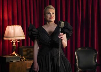 Demet Tekin, “Haber Ver” türküsünü gençlere hediye ediyor