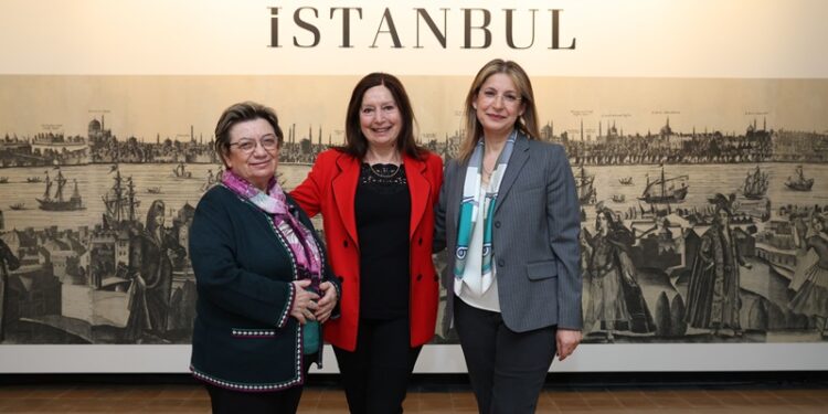 “Aziz İstanbul” Sergisi Galata Rum Okulu’nda açılıyor