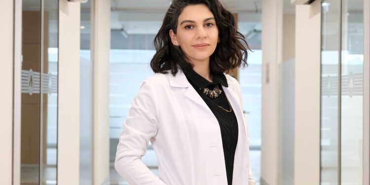 Dr. Öğr. Üyesi Nihal Bahar : Hamilelikten önce diş bakımı yapılmalı