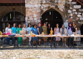 Güçlü kadınlar, el emeği göz nuru ürünlerini sergilediler