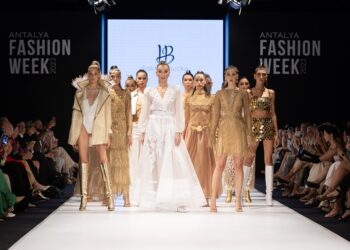 Antalya’da moda şöleni!