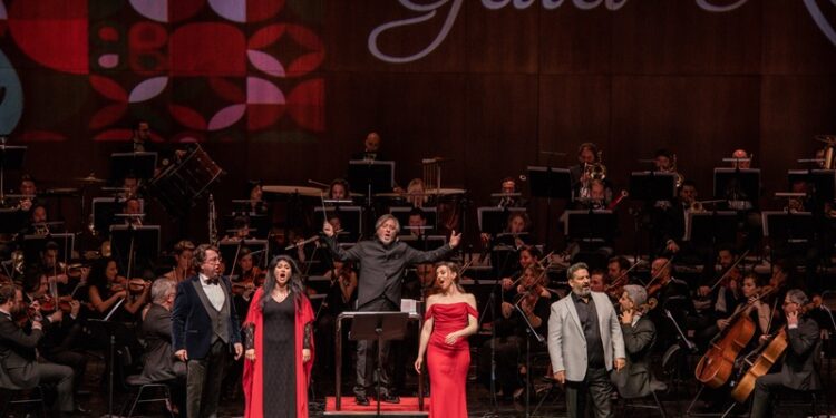 14. Uluslararası İstanbul Opera Festivali, “Gala” Konser ile başladı