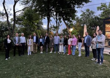 Mercedes-Benz Türk yöneticilerinden  geleceğin kadın mühendislerine mentorluk desteği