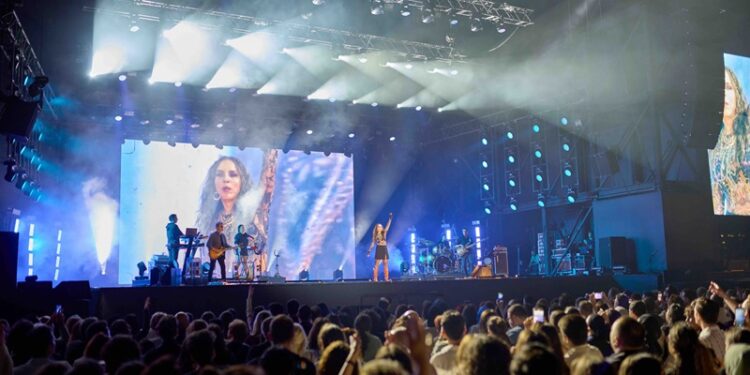 Sertab Erener yıllara meydan okudu