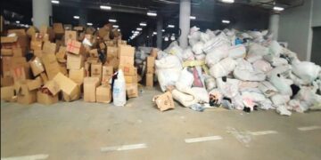 Yardım kolileri sular altında kaldı