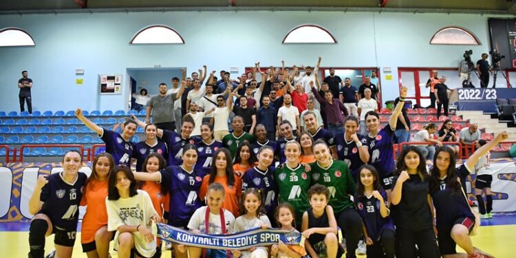 Mavi kelebekler skoru eşitledi