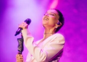 Melike Şahin göz alıcı bir geceye imza attı