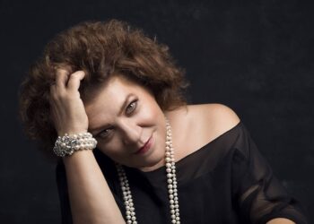 “Taş plak sesli kadın” Sema Moritz