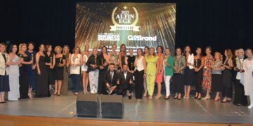 İzmirli kadın girişimciler 35 altın kadını seçti