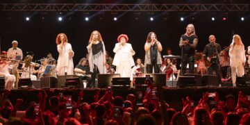 YBY WOODS Selda Bağcan ve Sanatçı Yeğenlerini İlk Kez Musa Göçmen Senfoni Orkestrası ile Aynı Sahnede buluşturdu