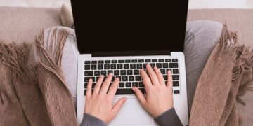 iş hayatında gençlerin tercihi hibrit çalışma modeli