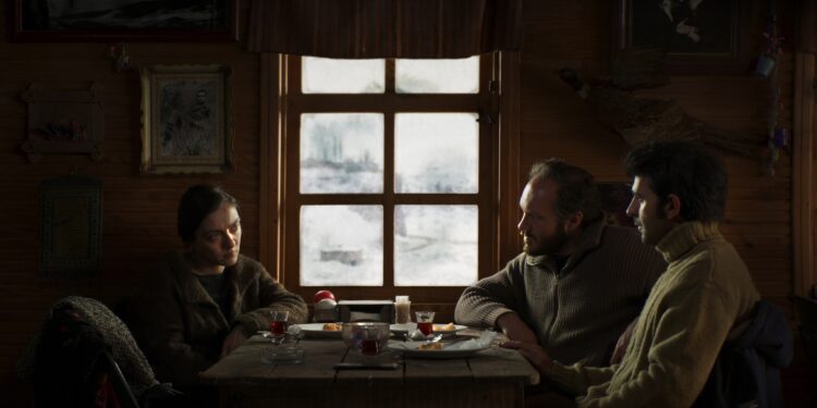 “Kuru Otlar Üstüne”nin Türkiye Prömiyeri Altın Koza’da