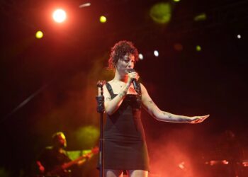 Melike Şahin Milas’ta hayranlarıyla buluştu