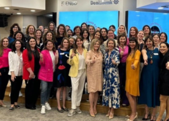 YenidenBiz Gönüllüleri buluşmasını İstanbul’da gerçekleştirdik