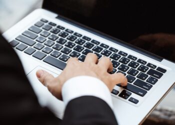 Klavye tuşlarının sesinden şifrelere ve konuşmalar çalınabiliyor