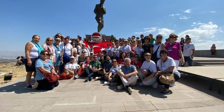Çağdaş Yaşamı Destekleme Derneği,Türkiye Cumhuriyeti’nin 100.Büyük Taarruz’un 101. yılını Afyonkarahisar’da Kutladı